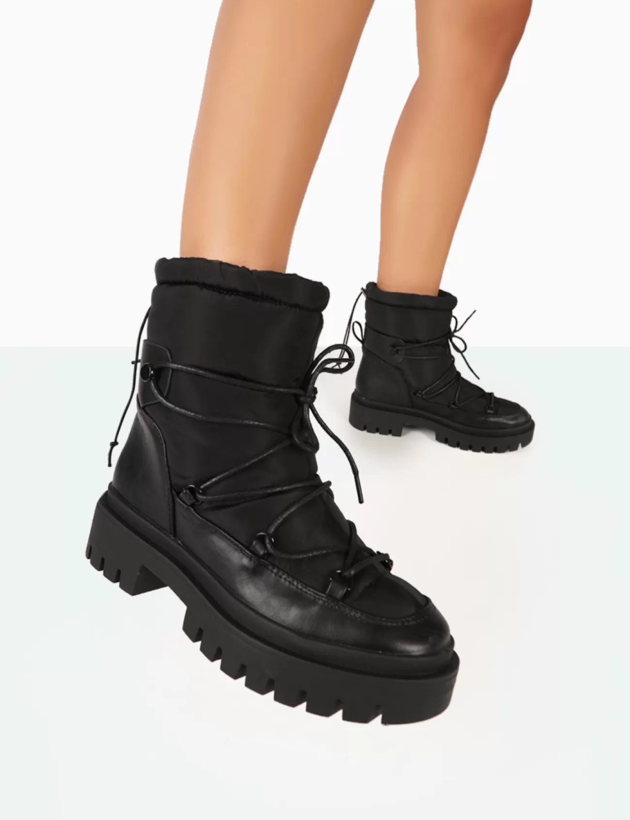 Public Desire Snowy Lace Up Chunky Sole Snow Ankle Boots Black Fashion