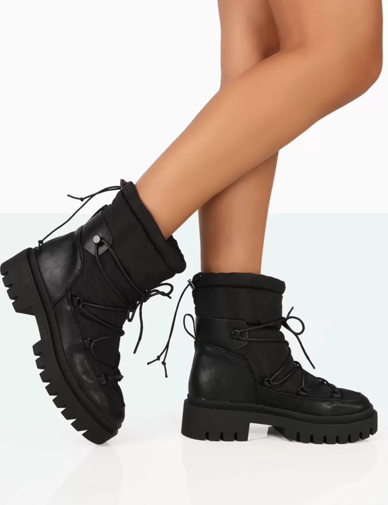Public Desire Snowy Lace Up Chunky Sole Snow Ankle Boots Black Fashion